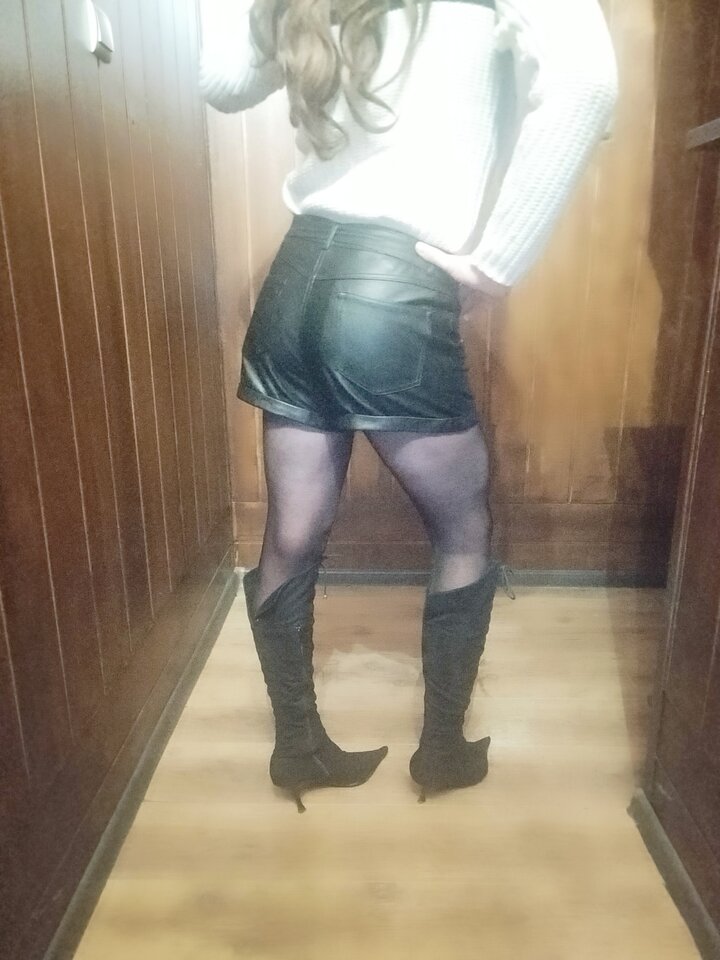 Coś nowego w garderobie, skórzane szorty. Juz je Uwielbiam . - EdytkaCross