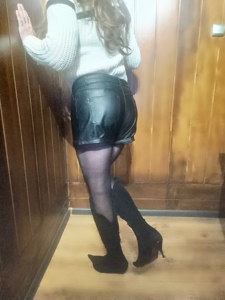 Coś nowego w garderobie, skórzane szorty. Uwielbiam je. - EdytkaCross