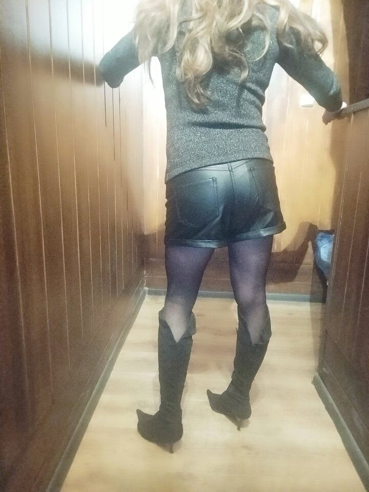 Coś nowego w garderobie, skórzane szorty. Uwielbiam je. - EdytkaCross
