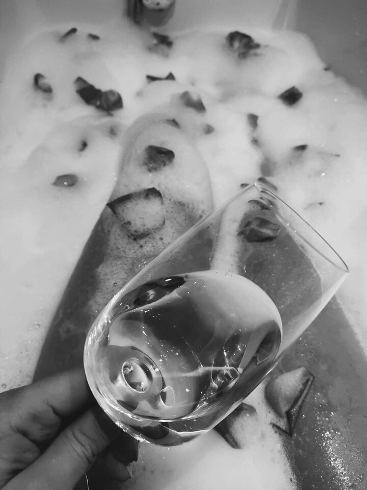 Mokro mi. - _LonelyLady_