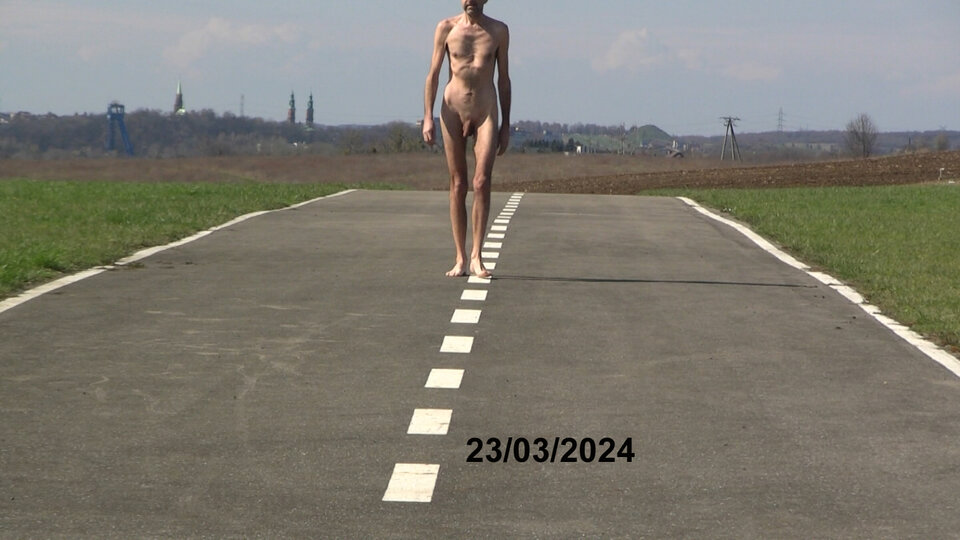 MOV004.avi_snapshot_01.15.418.jpg - Krzysztof_cfnm