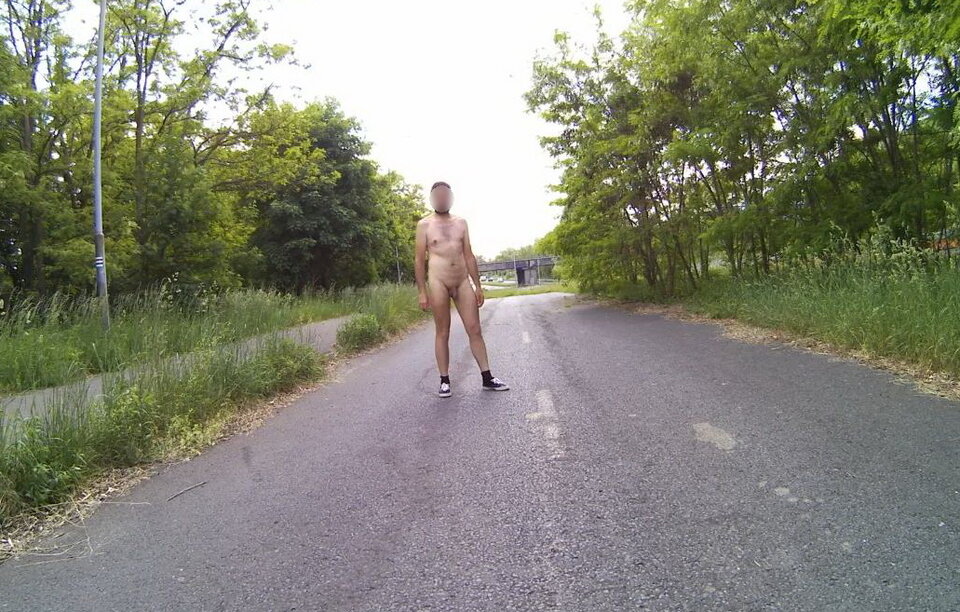 20210607_122731A.mp4_snapshot_00.42_[2021.06.11_14.37.14].jpg - Krzysztof_cfnm
