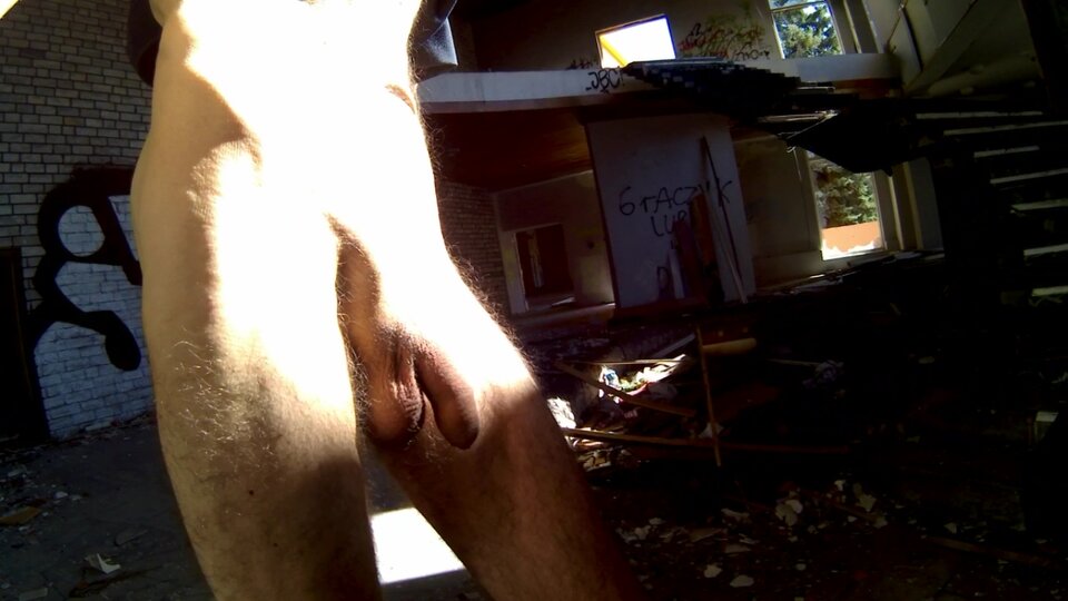 20240326_130549A.mp4_snapshot_02.15.625.jpg - Krzysztof_cfnm