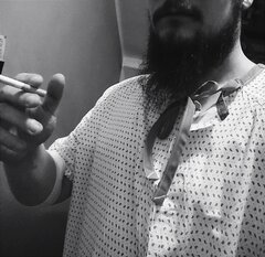 A pod kiecką nic a nic.