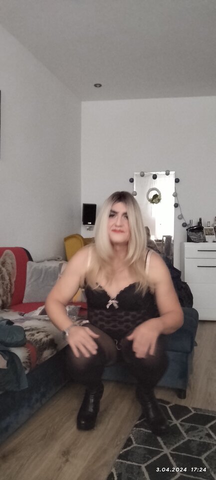 IMG_20240403_172316_TIMEBURST7.jpg - Daria54