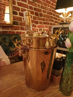 A może tak ................ 😈🍷