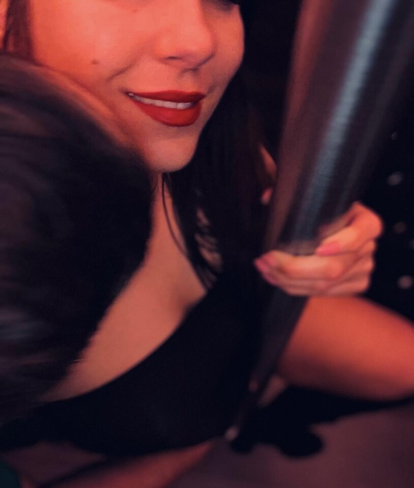 d67a8830-8af5-4611-8652-865bec98e25a.jpeg - HotMarriage