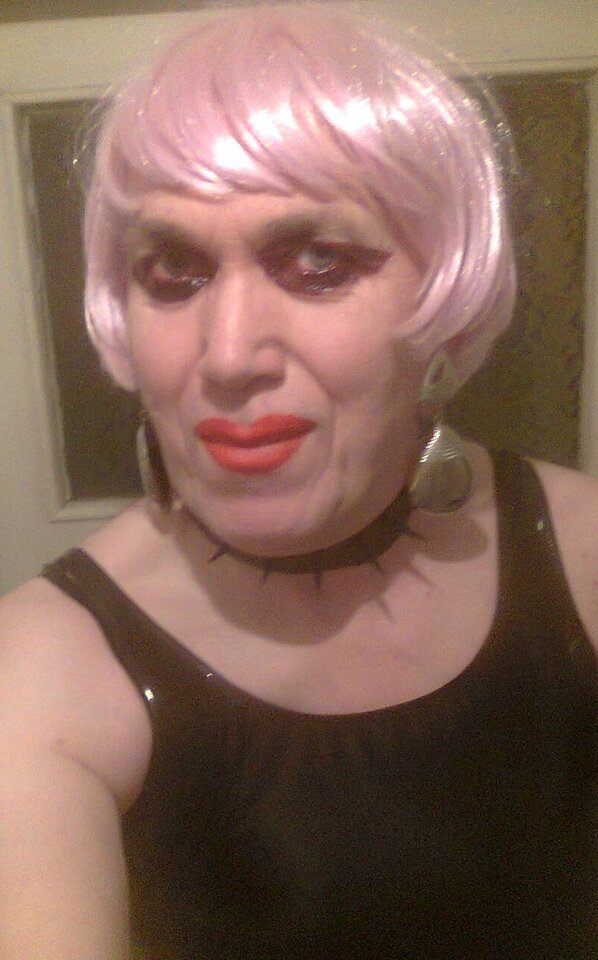 Myślę tylko o KUTASACH i o ruchaniu moich ust i cipy🧡. - szmineczkatrans