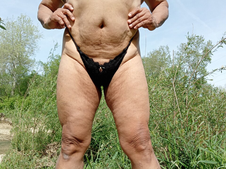 1000028831.jpg - lickemydick