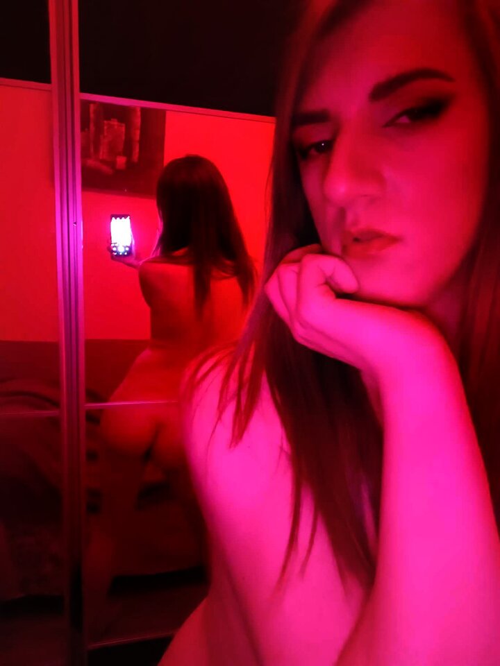 411186301_769386605302501_5173097650163444704_n22.jpg - MidnightDalia