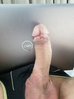 Podpórka laptopa podczas oglądania pornoli3