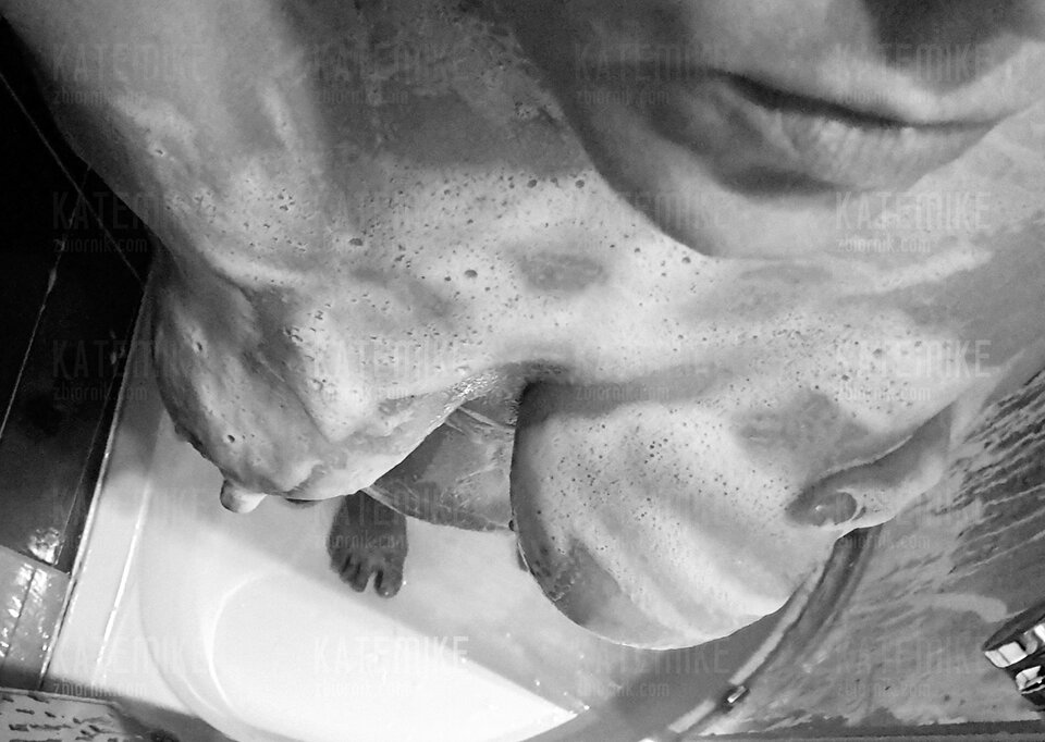 Wieczorny prysznic  🚿 - KateMike