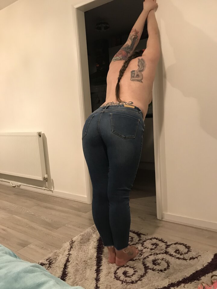 5B40B2A7-F8E9-4996-BCBB-54AB4F4402D3.jpeg - PARA_40_FEMDOM