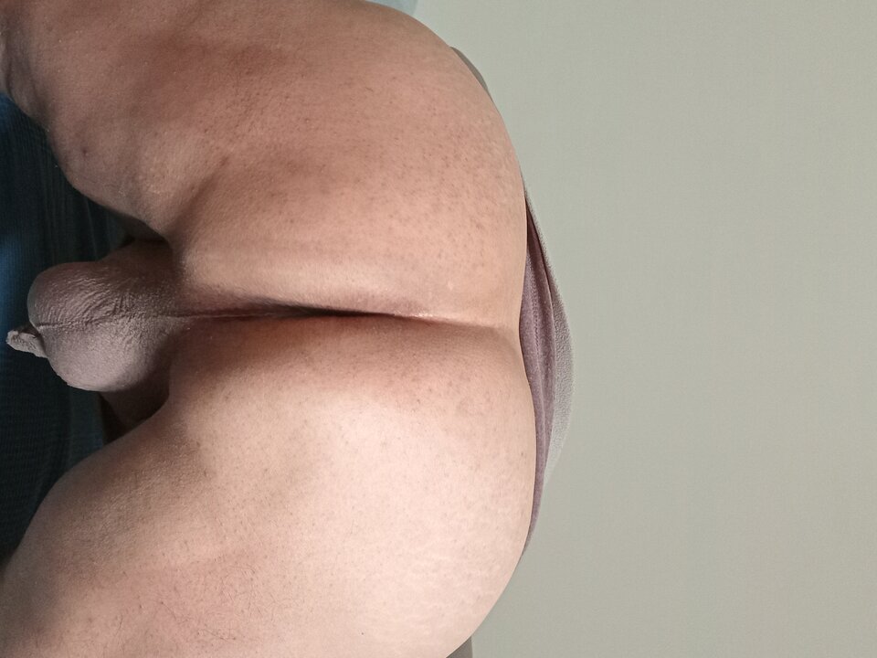 1000029818.jpg - lickemydick