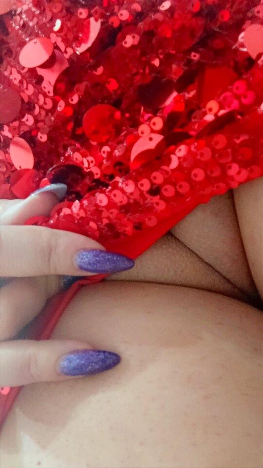 🤷🏻‍♀️ 👅 - Signorinaa