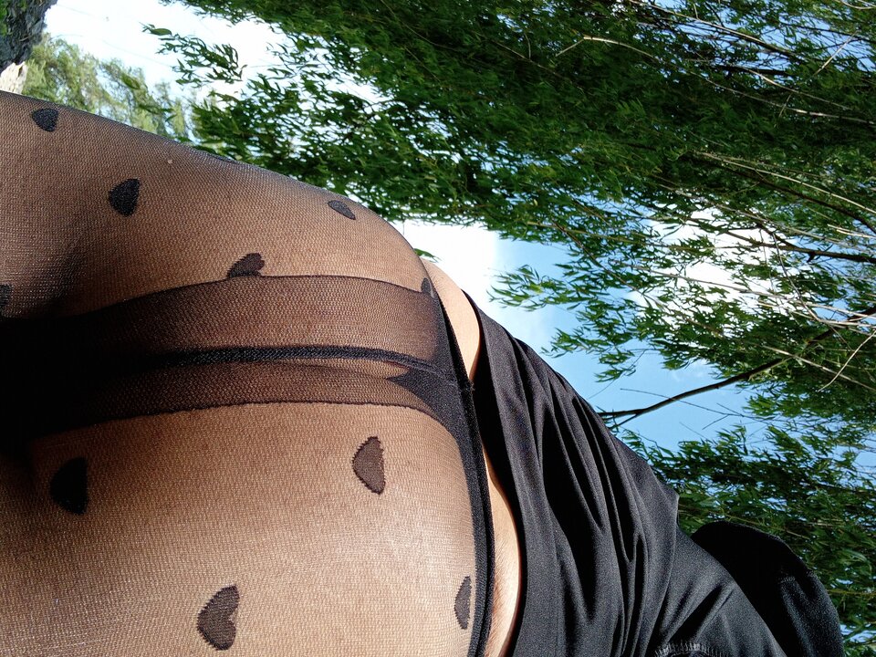 1000031132.jpg - lickemydick