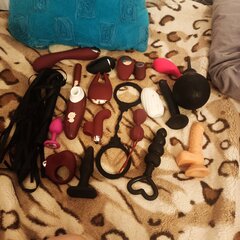 Sprzedaw zabawki tanio . Większość nie używana . wysyłka in