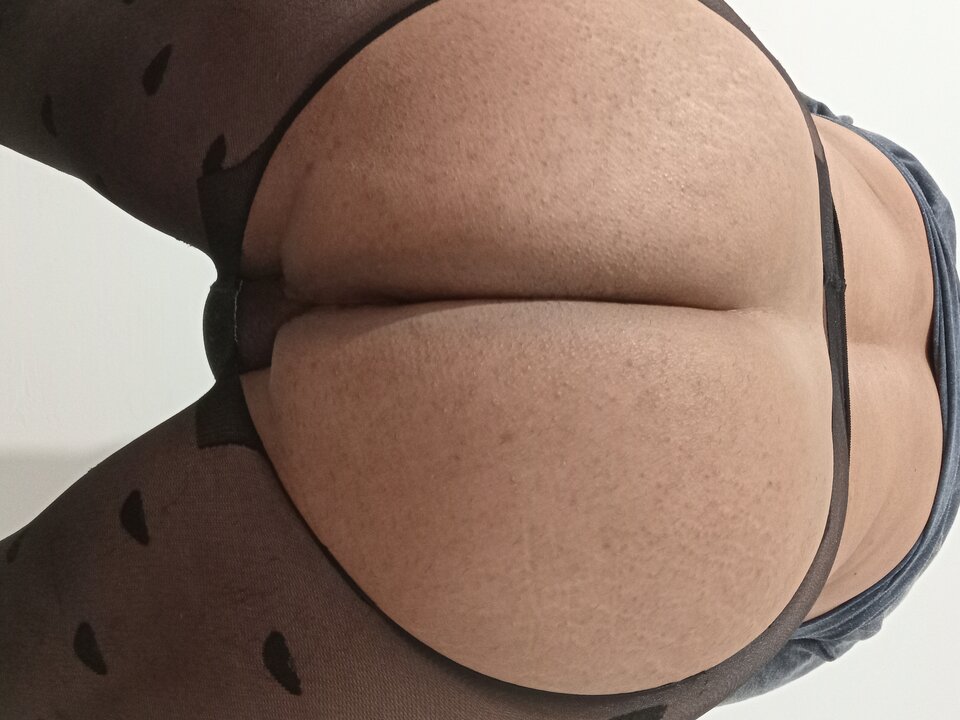 1000032187.jpg - lickemydick