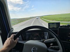 Po przyjemnej majówce, czas ruszyć 4 litery do roboty 🤔