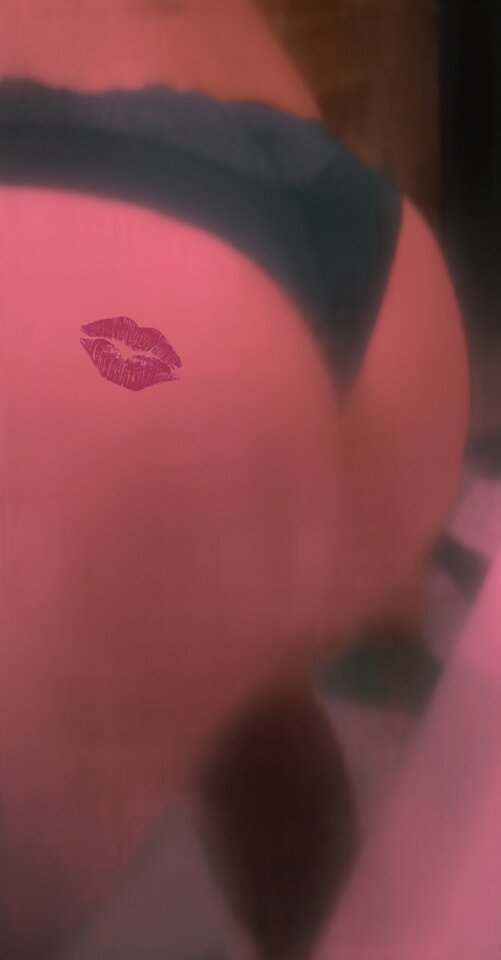 Picsart_24-05-06_23-30-31-573.jpg - Sarahdesexy