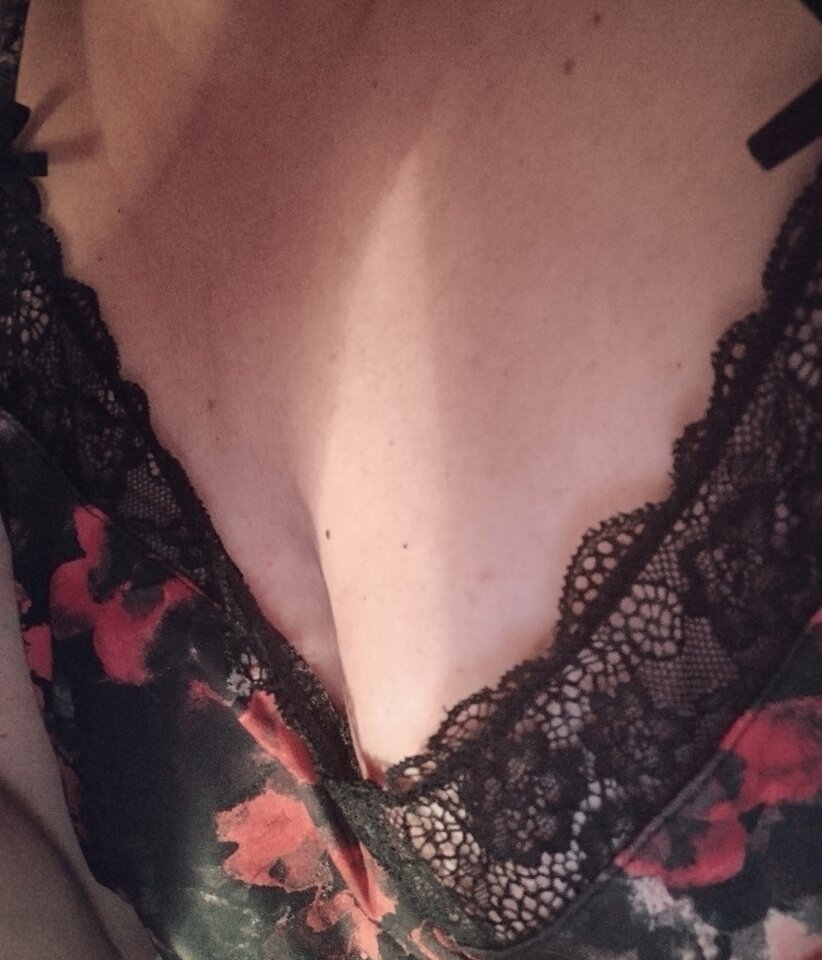 Po kąpieli grzecznie do łóżeczka 🫦👅💋😏 - Migotka81