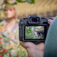 ecom_best_cameras_for_beginners_1x1_v1.jpeg