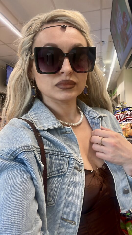 B5016D6B-AC68-43AC-9217-8991B1DAD2F5.jpeg - YourBlackAngel