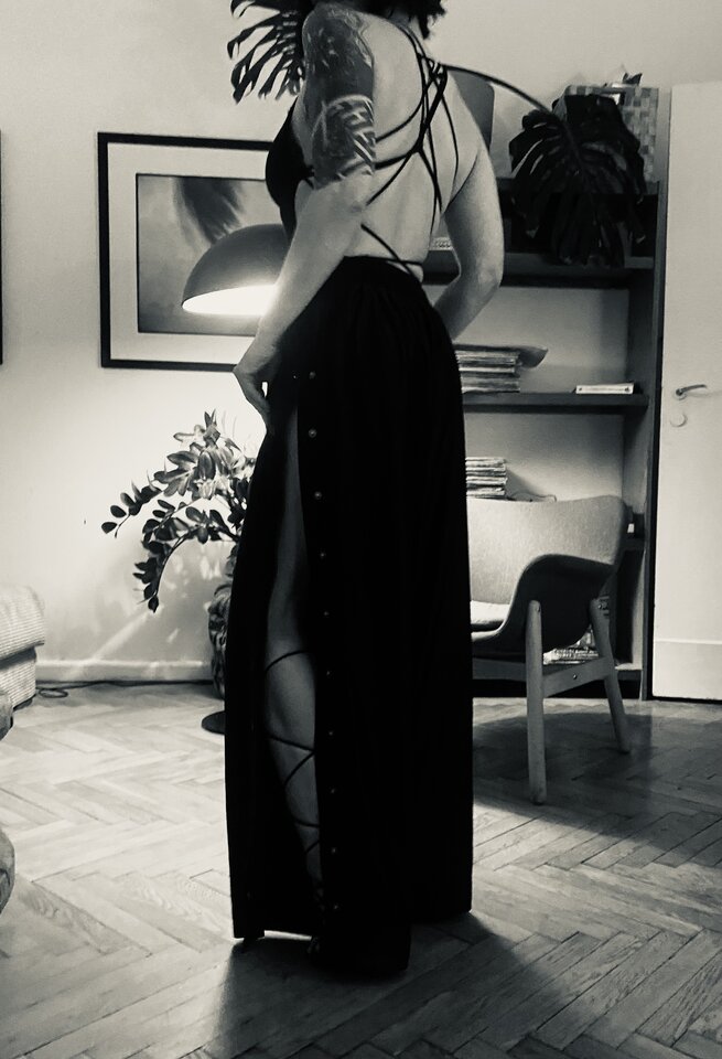 Kinky people loves black 🖤 - OutOfTheBox