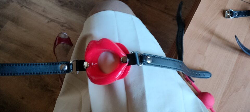 Szeroko otwarte usta  - EdytkaCross