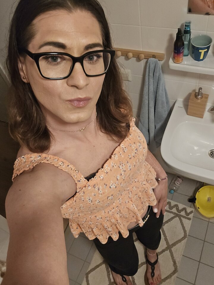 1000014673.jpg - j0aNa89