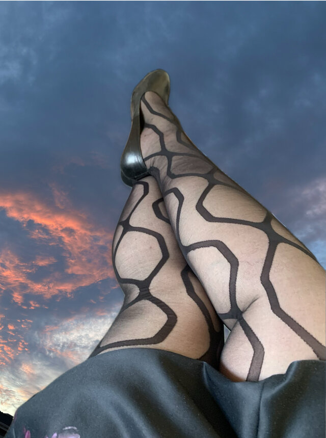 SzzOni78