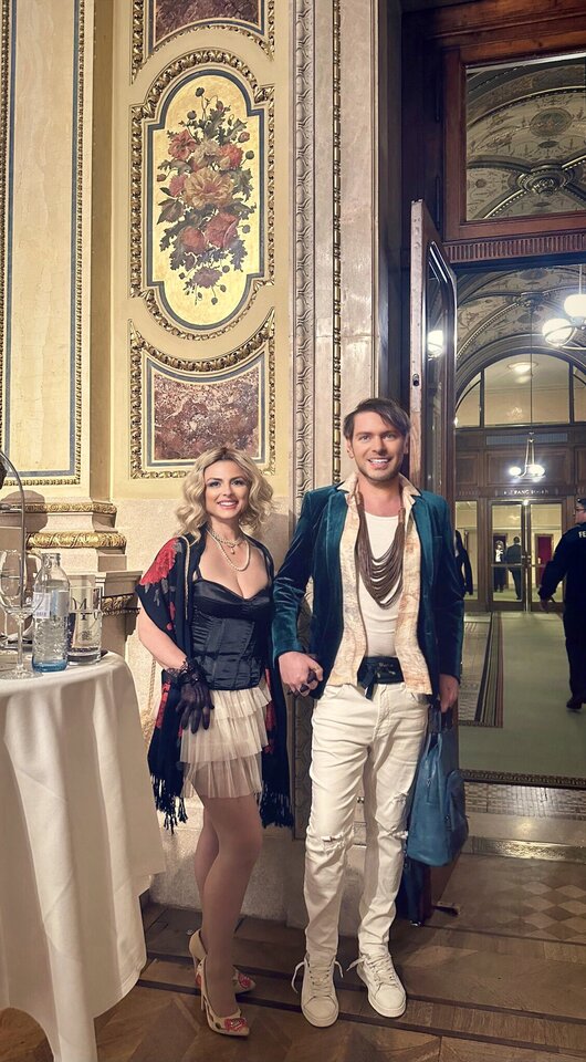 C2D507B4-4E5F-47B0-9981-18AFB267F4D4.jpeg - LadyLaura44