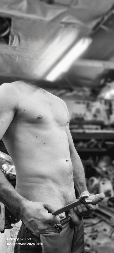 Tak po mechanikowemu. Coś jakieś Pani naprawić 😅😘😜 - Kajten69
