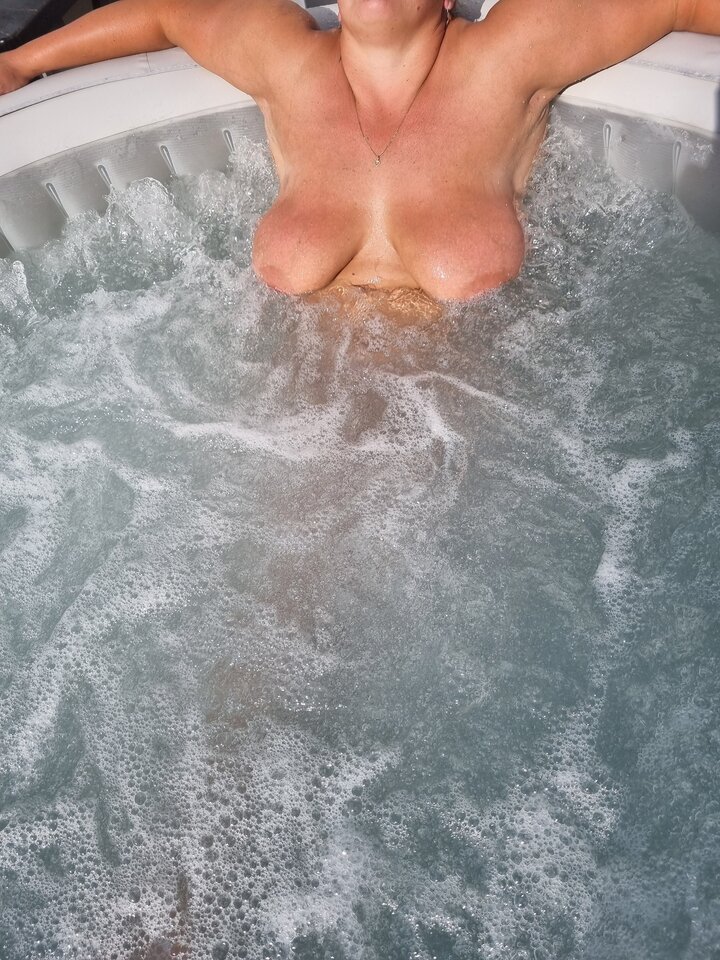 20240602_171630.jpg - 1boob