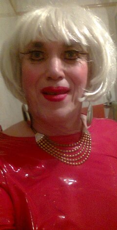 Lubię gdy kutas jest szczęśliwy w moich ustach😍