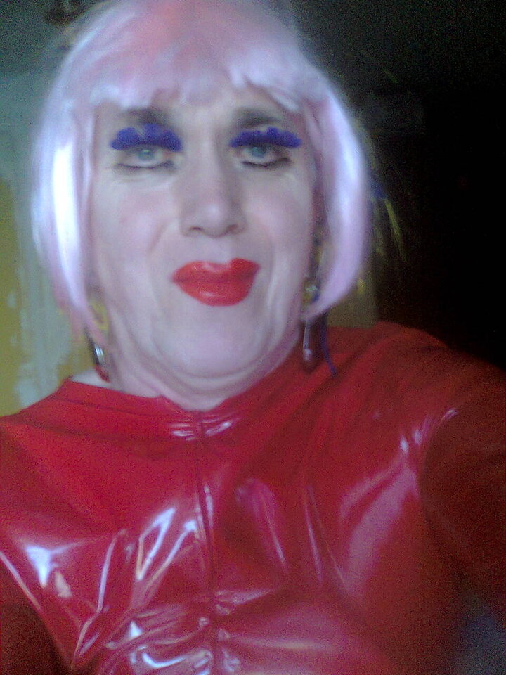 Zostanę twoją sex kobietą z obrożą na szyi😘 - szmineczkatrans