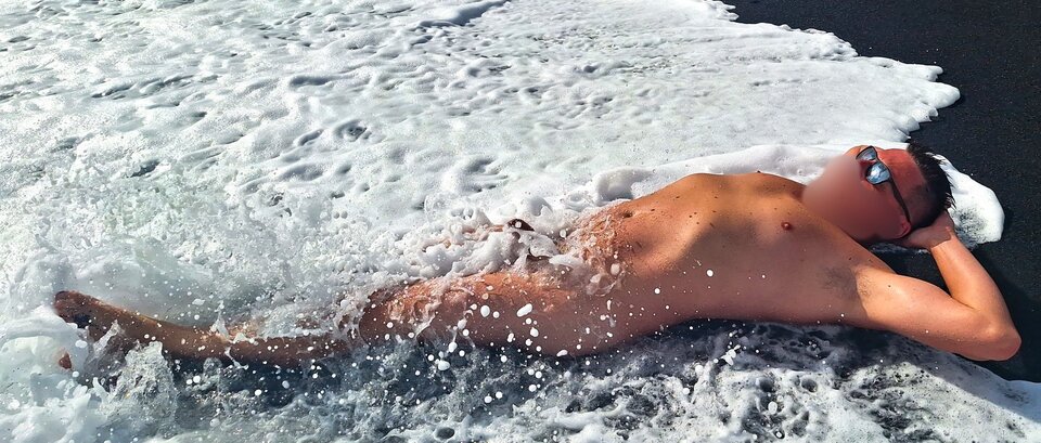 black_beach.jpg - Ohh_Tak