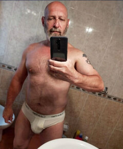 Zaprosić na trójkąt  czy nie???