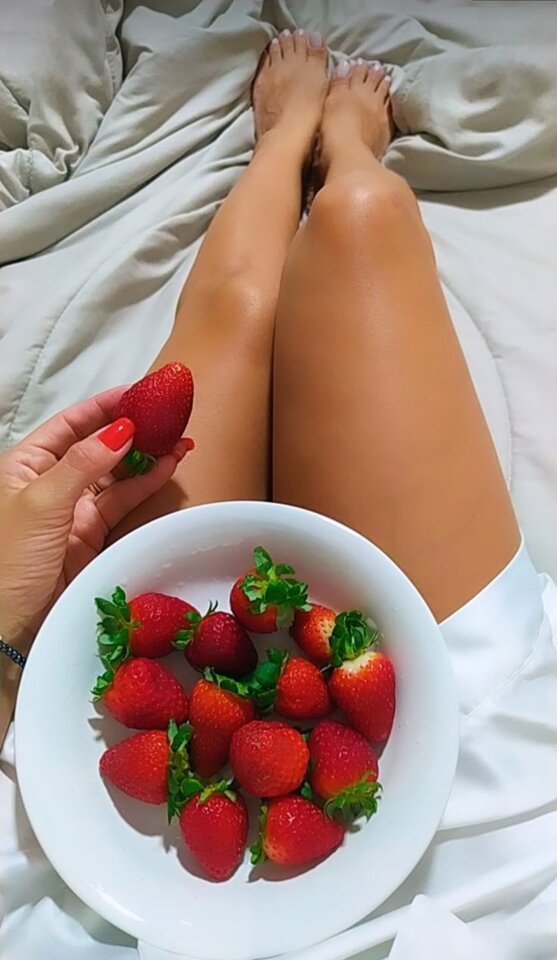 😋🍓 - SweetHoney8