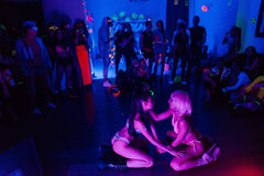 WILD NEON PARTY LIBERTE33