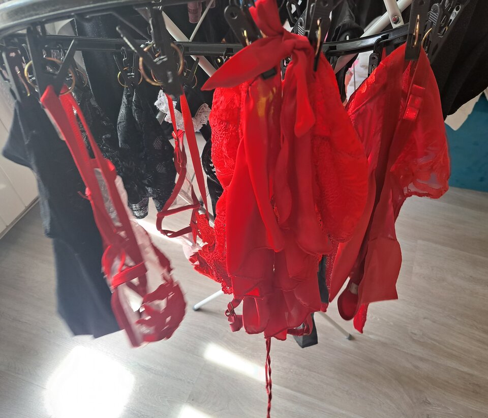 Zagramy w grę? Ty podasz kolor i cześć ciała a ja  być moż - NiezaspokojonaUK