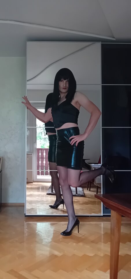 1000031403.jpg - sylviacrossdress