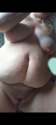 Cipsko 50 z bliska z cycami