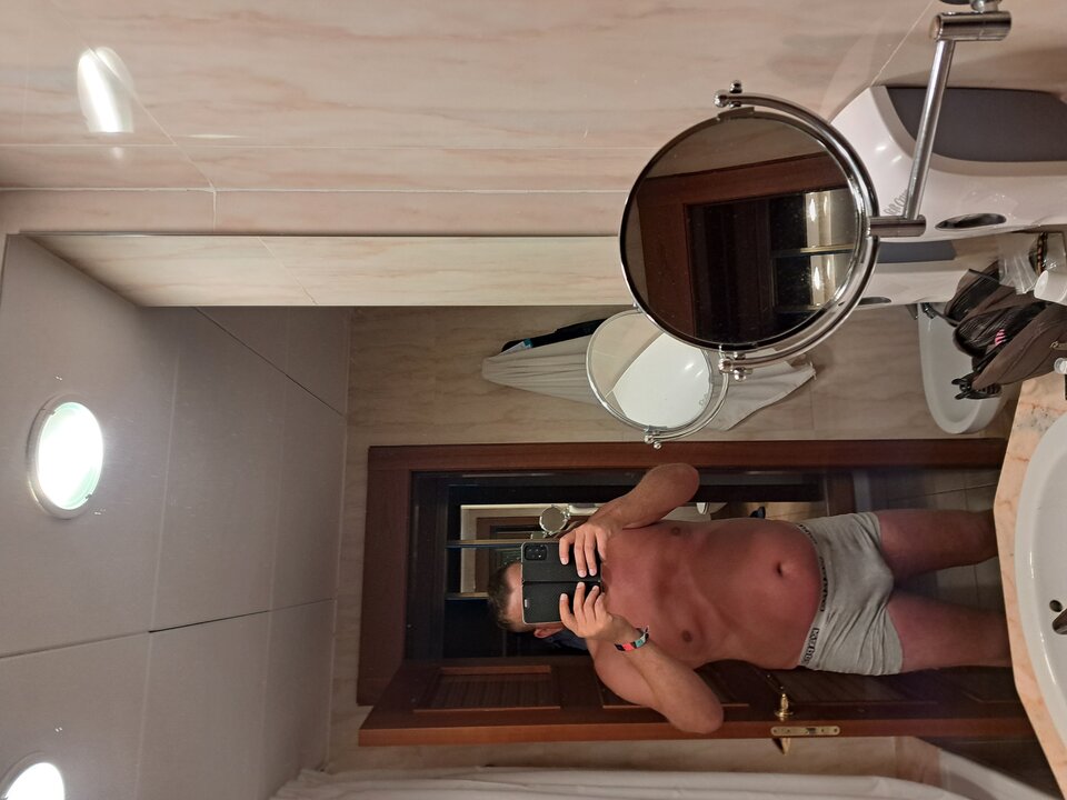 1000008123.jpg - bennton15