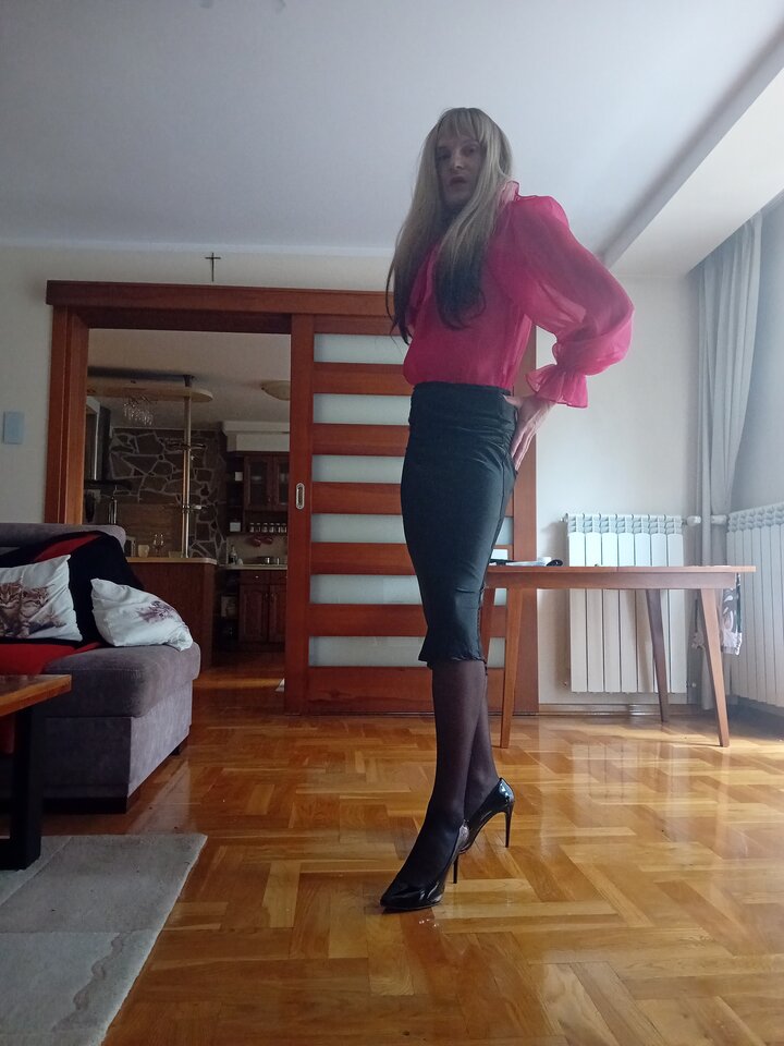 1000031427.jpg - sylviacrossdress