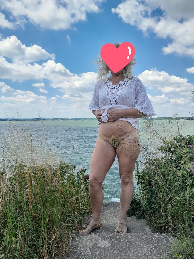 77pysia77