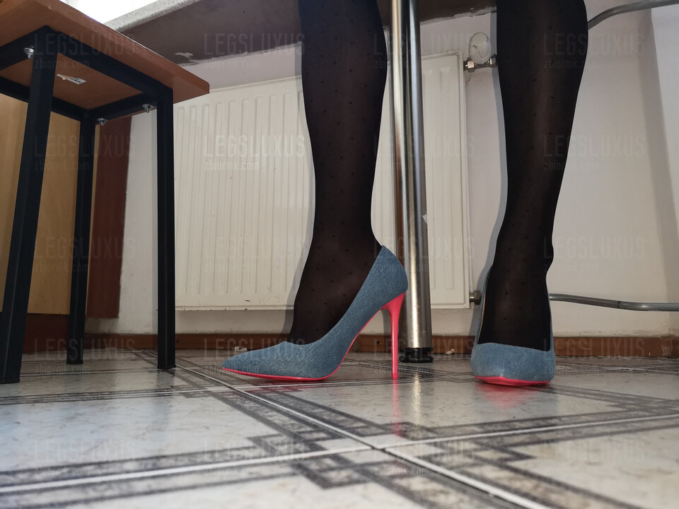 Miłego wieczoru https://www.instagram.com/jessica_high_heels_/ - LegsLuxus