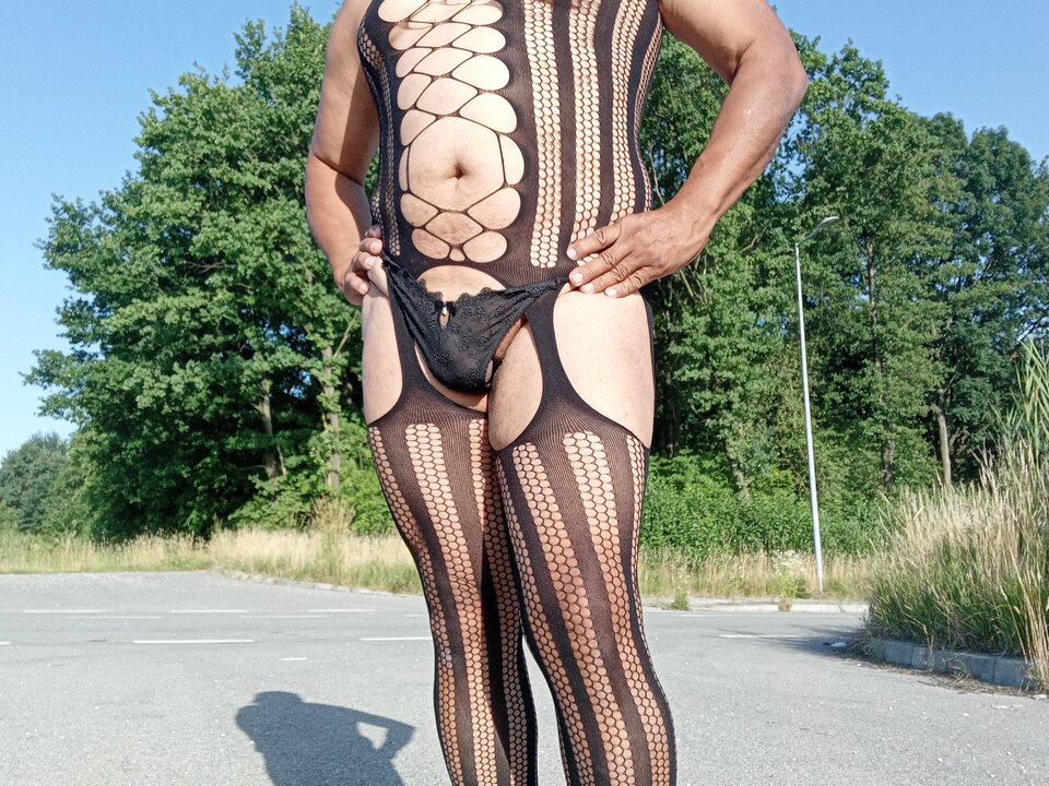 1000040208.jpg - lickemydick