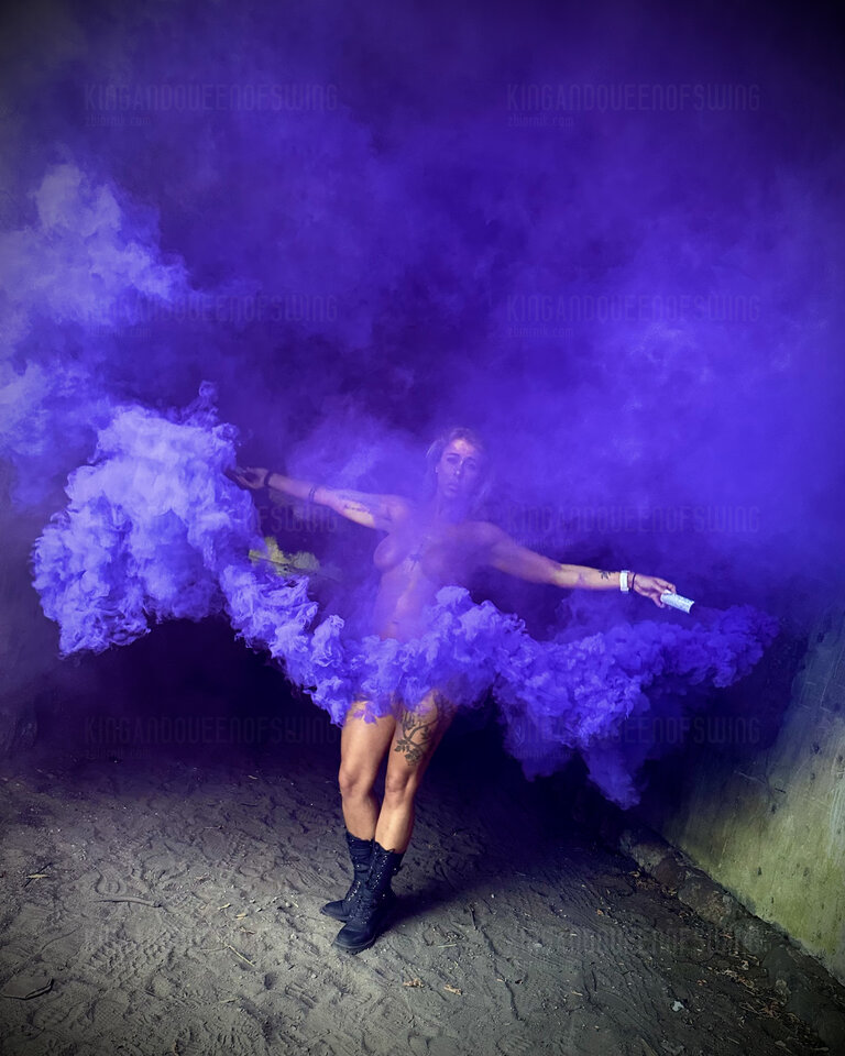 Zadymione - KingAndQueenOfSwing