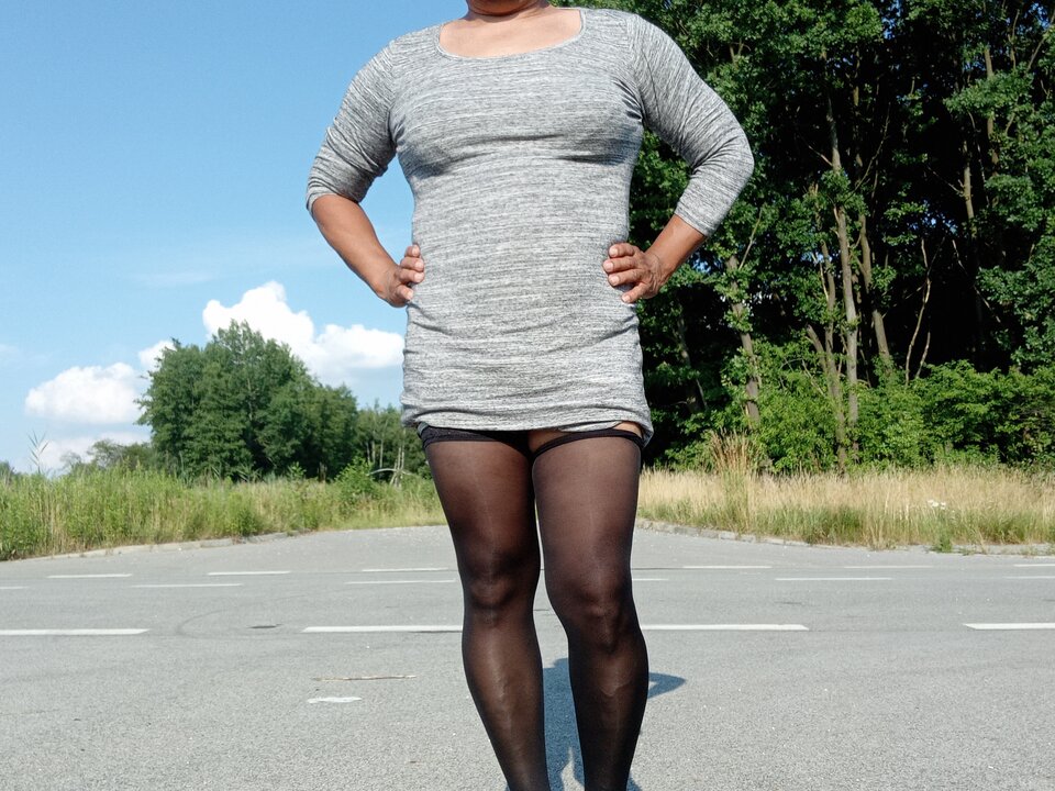 1000040724.jpg - lickemydick